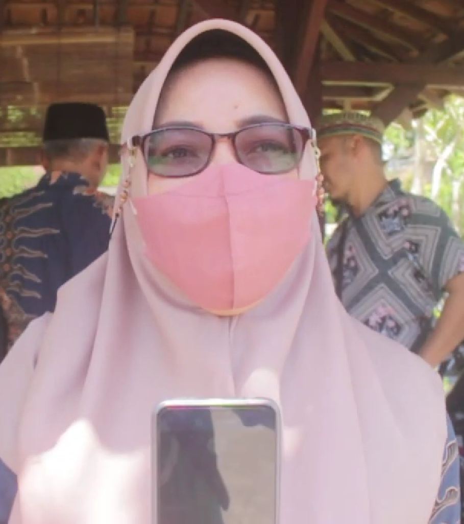Hj. Nurhaeda. SP. Msi